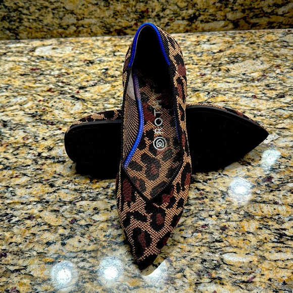 Great condition, only worn a few times. Too small for me - Picture 3 of 3